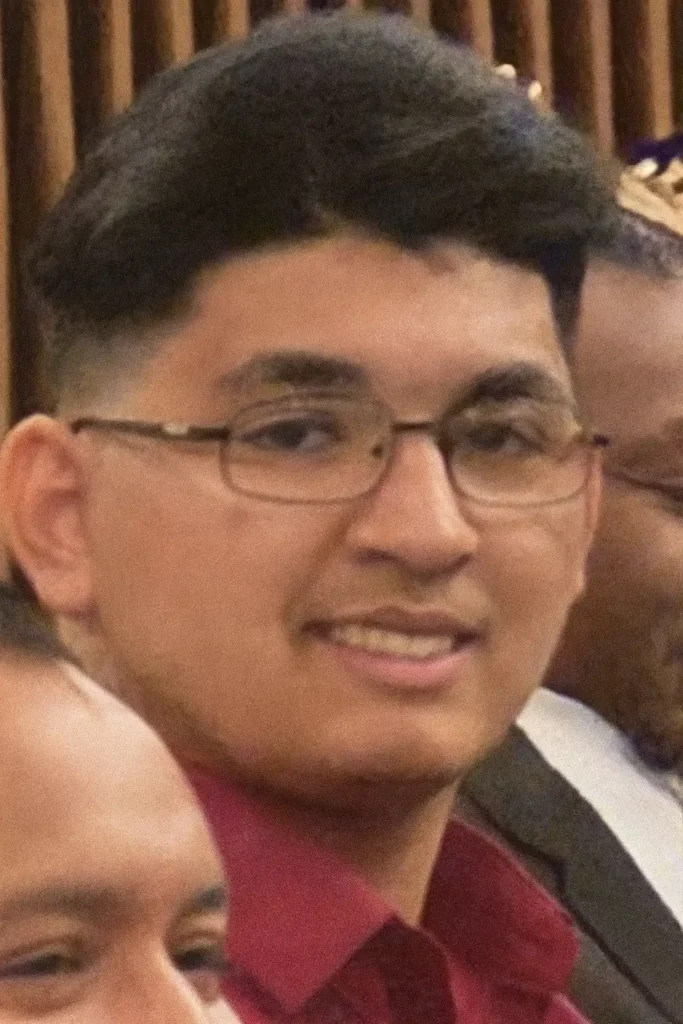 Donovan Shores